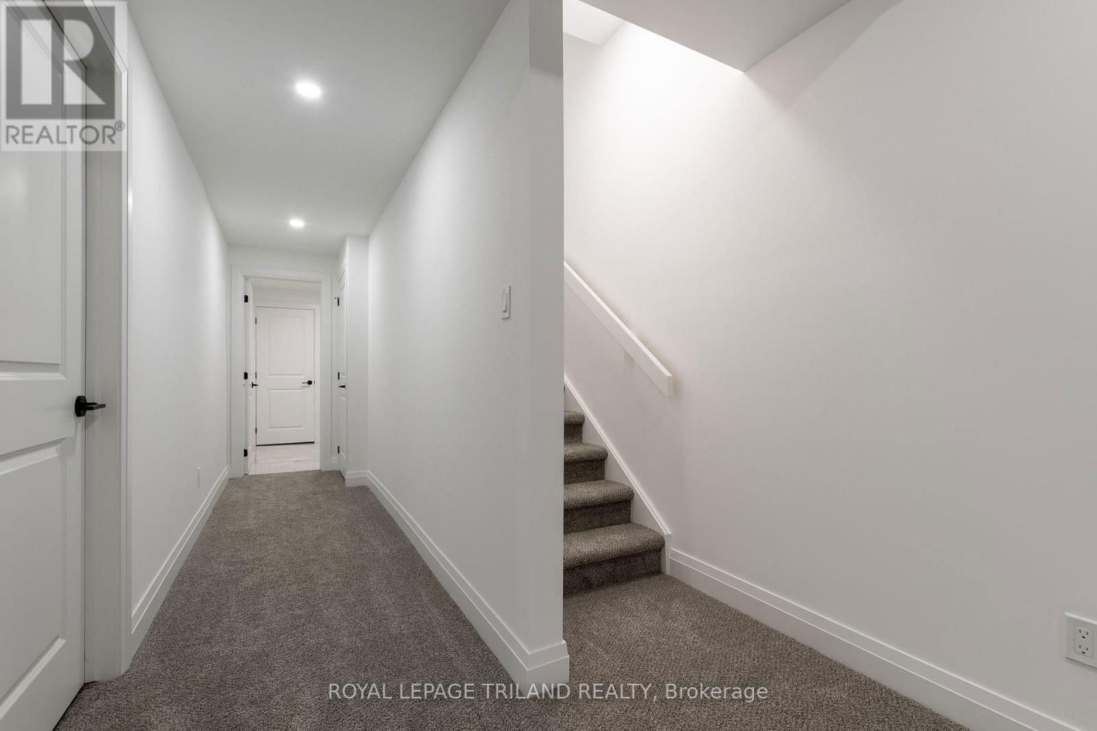20 - 101 SWALES AVENUE Image 37