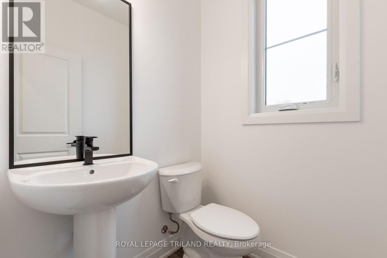 20 - 101 SWALES AVENUE Image 6
