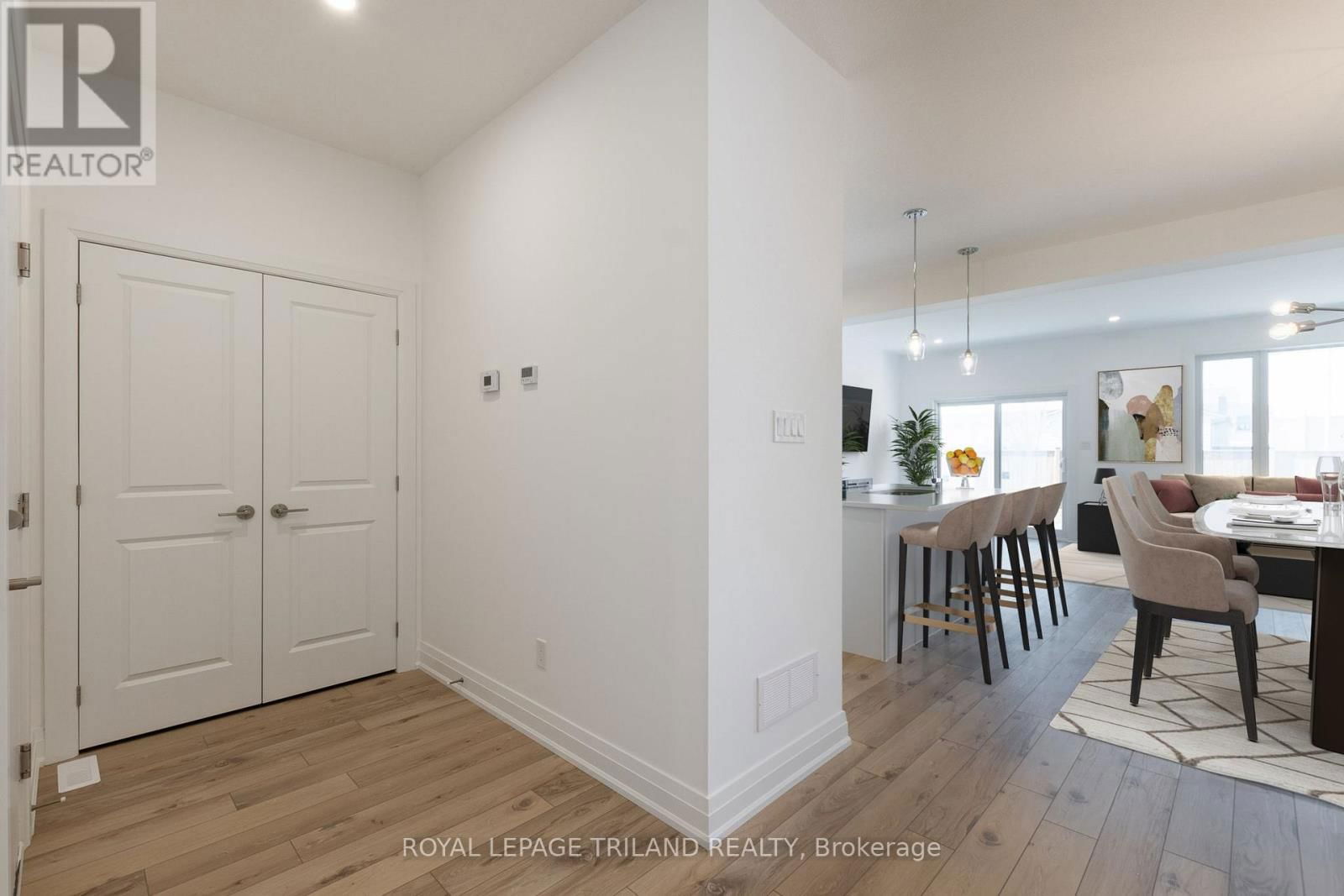 18 - 101 SWALES AVENUE Image 12