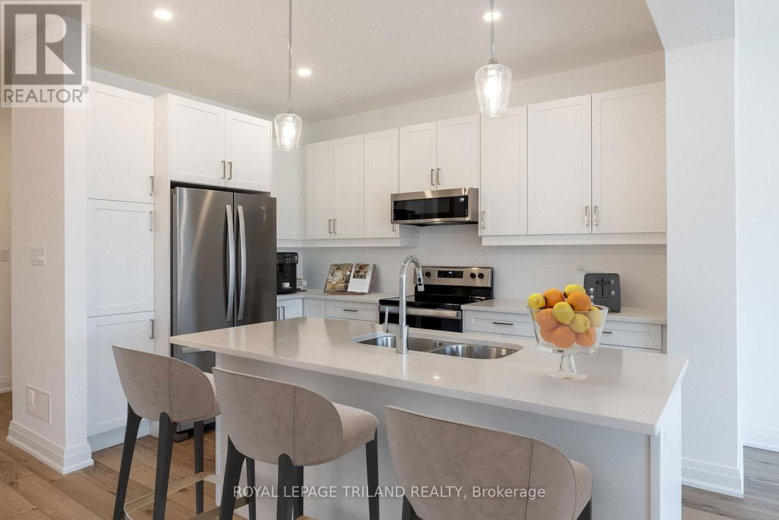 18 - 101 SWALES AVENUE Image 17