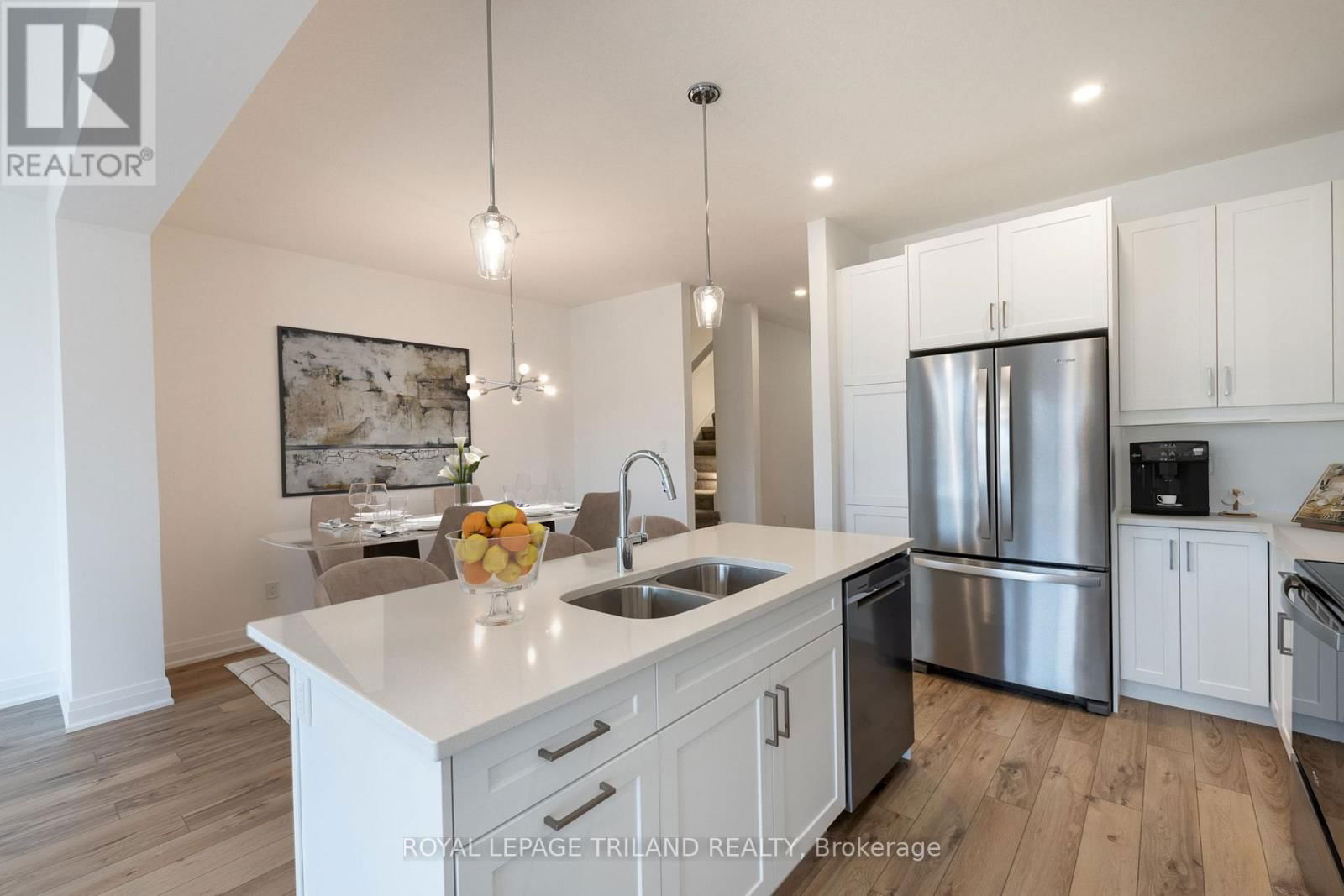 18 - 101 SWALES AVENUE Image 18