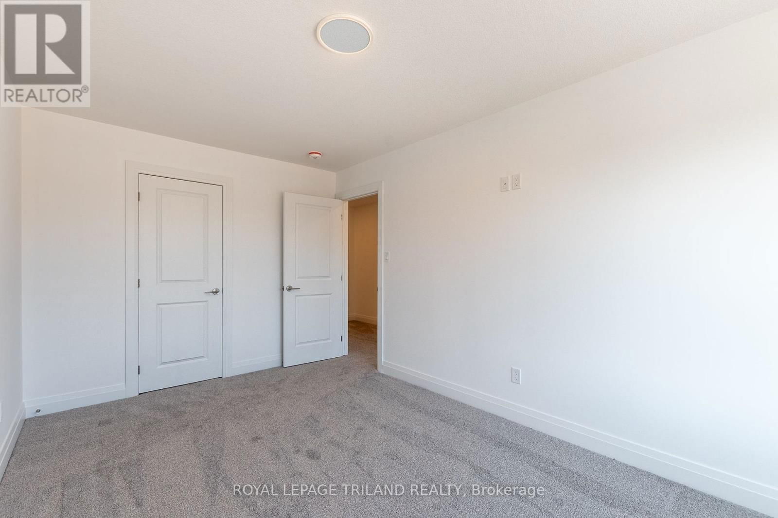 18 - 101 SWALES AVENUE Image 30