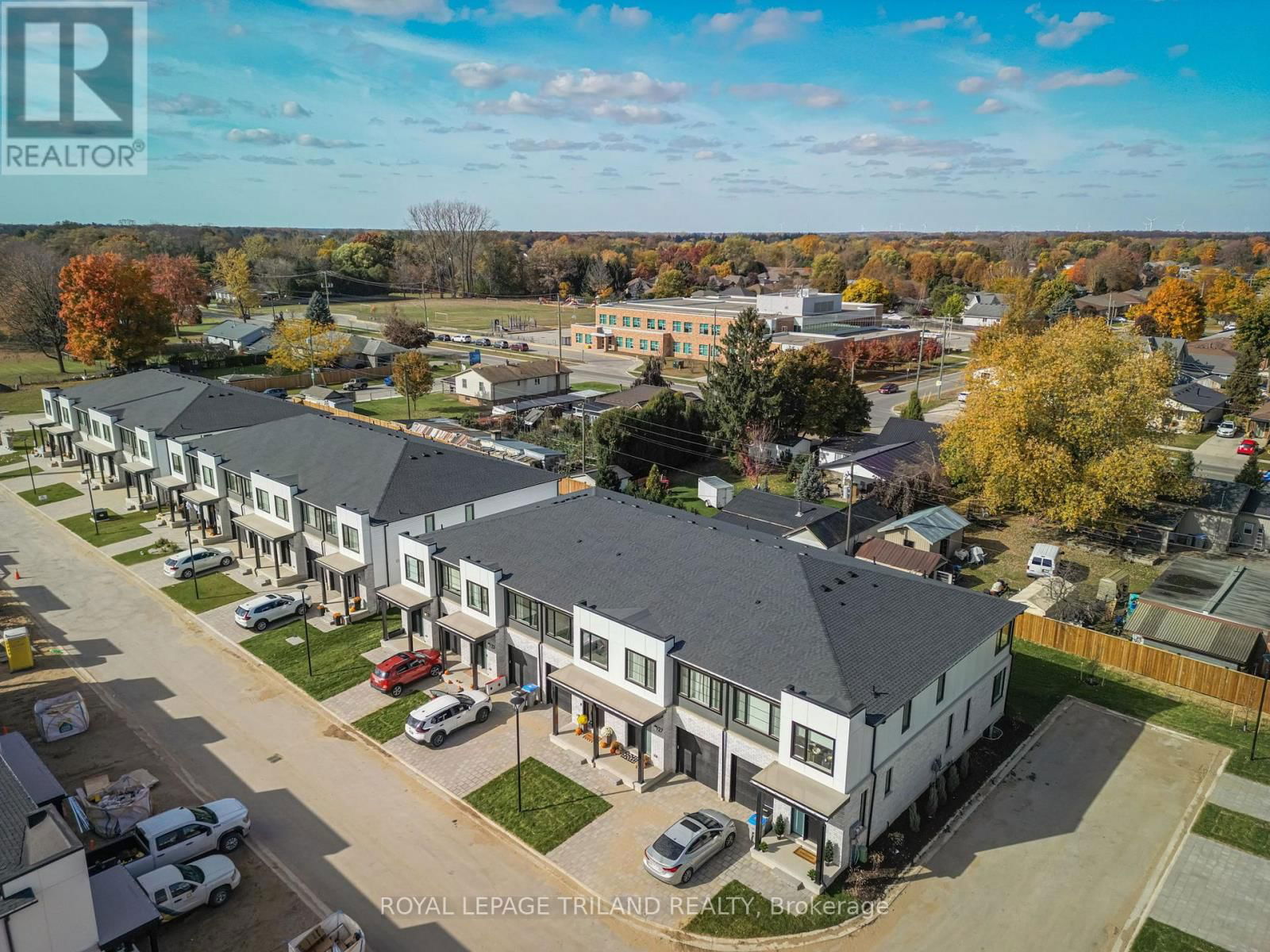 18 - 101 SWALES AVENUE Image 6