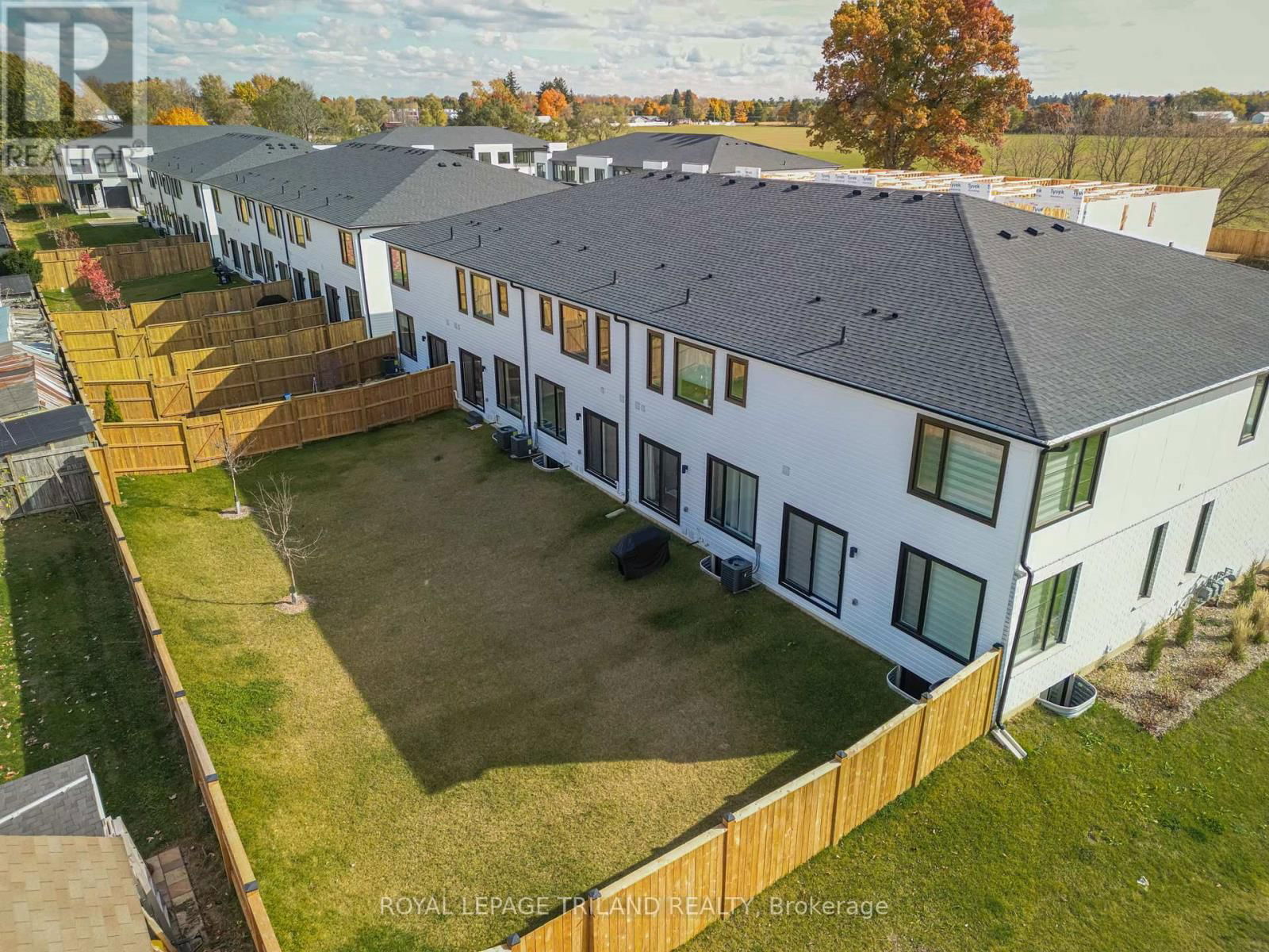 18 - 101 SWALES AVENUE Image 7