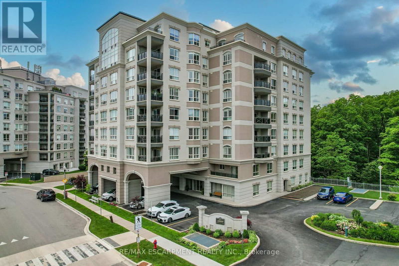  807 - 3000 Creekside Drive  Hamilton (Dundas), L9H7S8 | Image 2