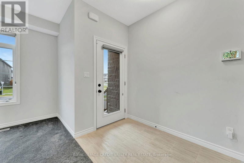 104 Sass Crescent  Brant (Paris), N3L0A9 | Image 5