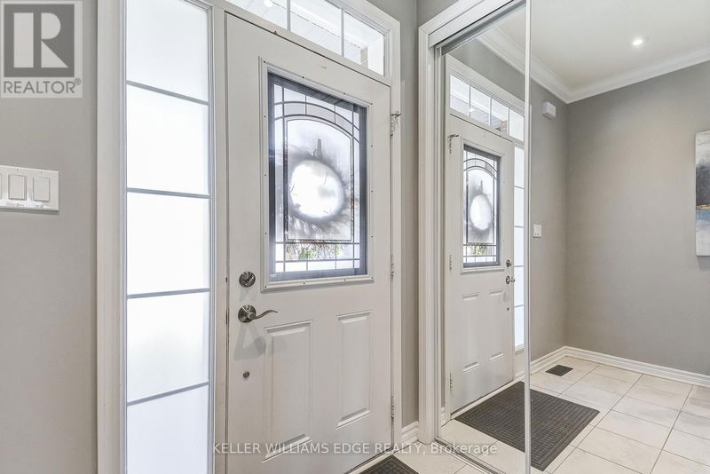 280 Fellowes Crescent  Hamilton (Waterdown), L8B0V2 | Image 4