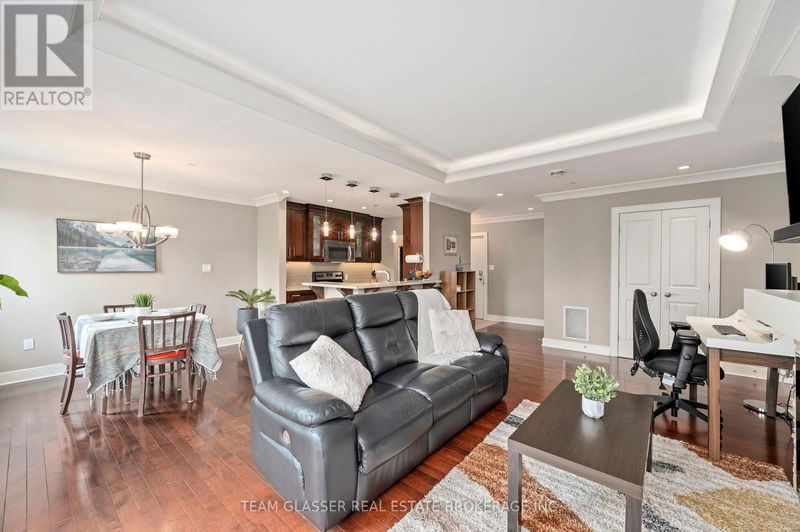  414 - 320 Sugarcreek Trail  London, N6H0G3 | Image 6