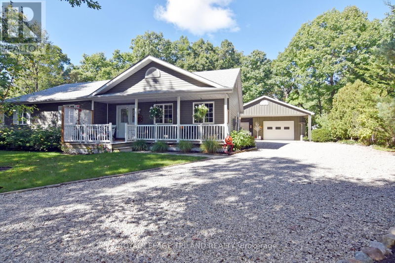 8846 Timberwood Trail  Lambton Shores (Grand Bend), N0M1T0 | Image 1