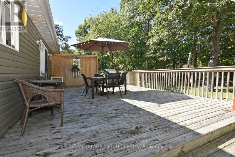 8846 Timberwood Trail  Lambton Shores (Grand Bend), N0M1T0 | Image 37