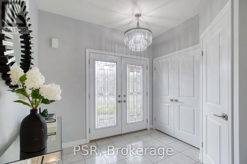 24 Dunvegan Place  Hamilton, L9B0H5 | Image 2