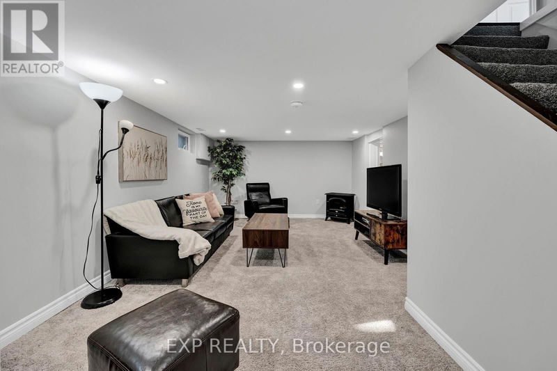 124 Whitney Place  Kitchener, N2G2X7 | Image 14