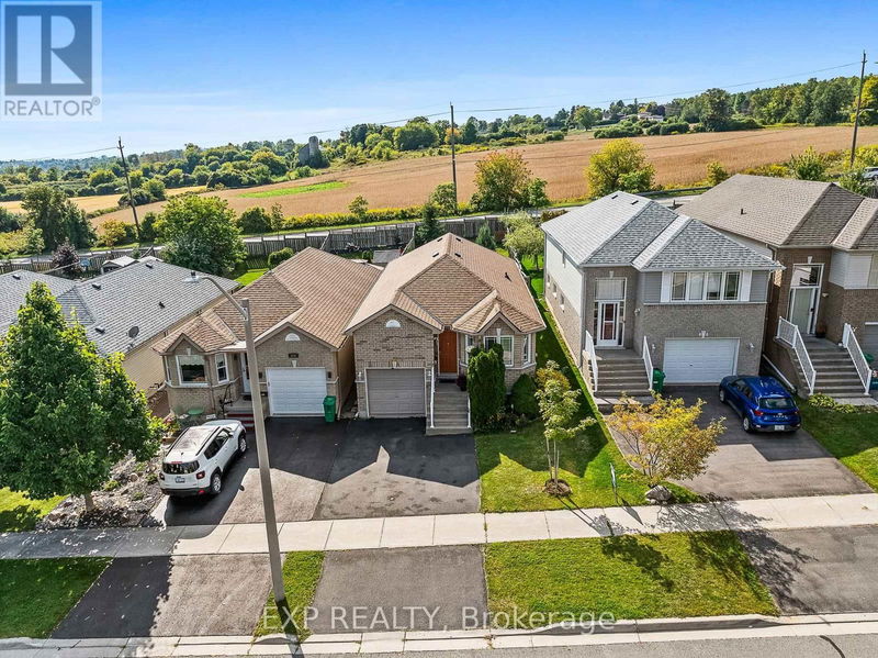 614 Clancy Crescent  Peterborough (Otonabee), K9K2S2 | Image 2