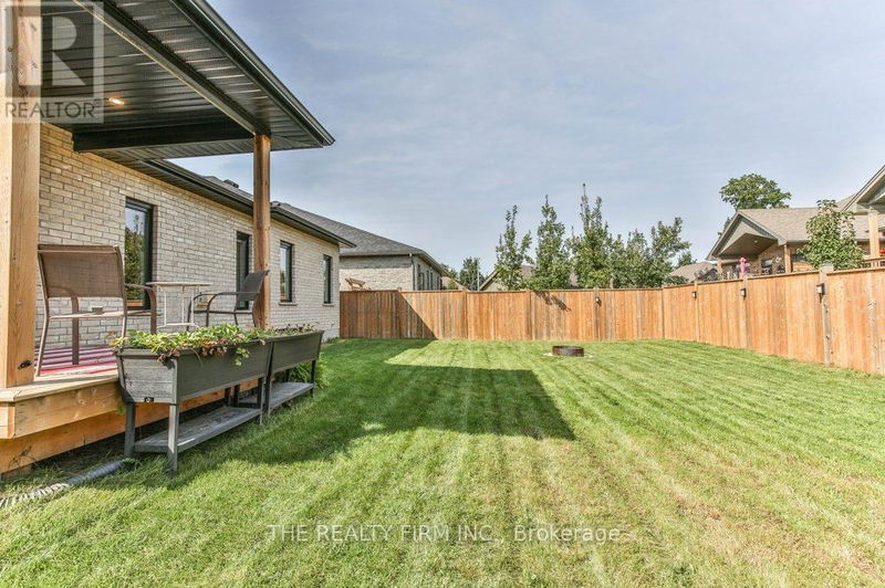 153 Collins Way  Strathroy-Caradoc (SE), N7G0G2 | Image 37