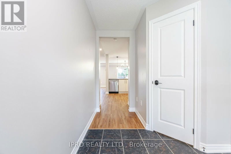 23 Fox Run null  Hamilton (Waterdown), L0R2H8 | Image 5