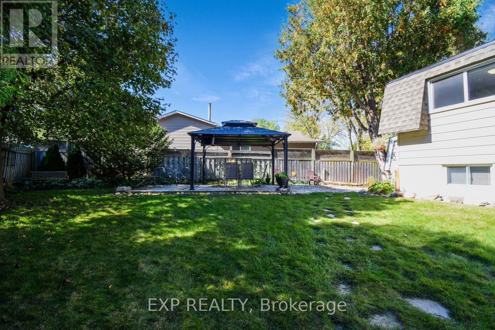 65 BRENDAWOOD CRESCENT Image 34