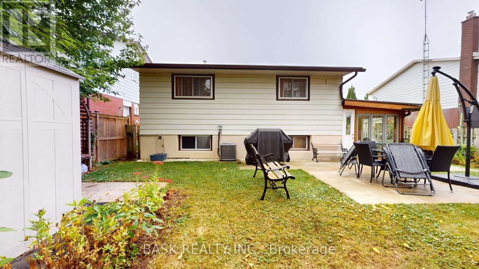 119 HILLBROOK CRESCENT Image 39