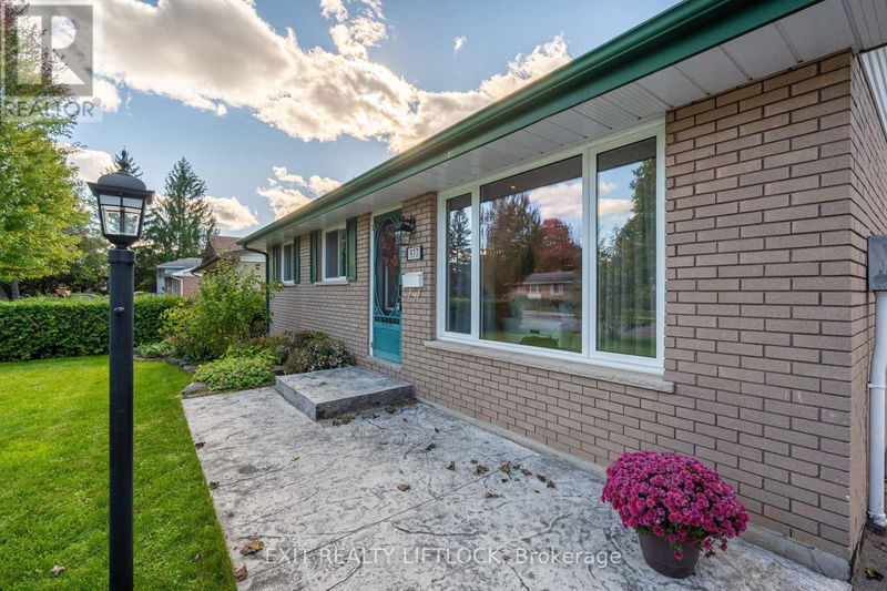 977 Barnardo Avenue  Peterborough (Northcrest), K9H5W9 | Image 4