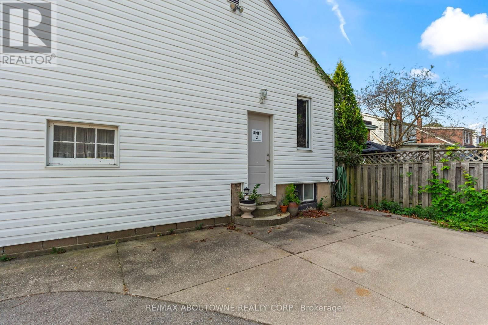 136 BRANTDALE AVENUE Image 39