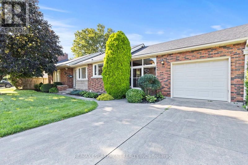 12 Broderick Avenue  Thorold, L2V2H4 | Image 2