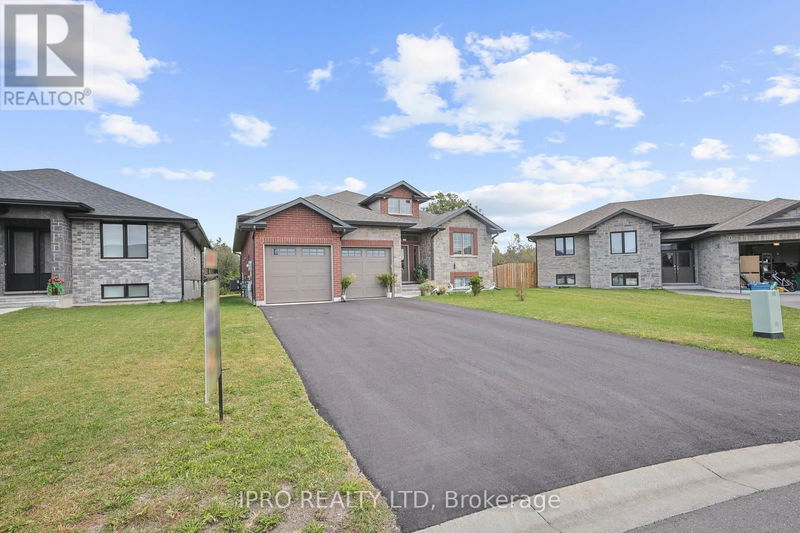 11 CATTAIL Crescent  Quinte West, K8V0J3 | Image 2