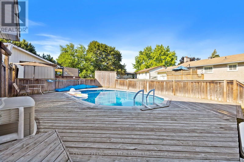 4 Stephen Crescent  Quinte West, K8V6B8 | Image 6