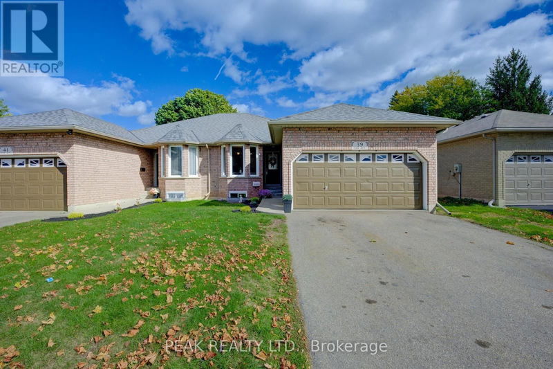 39 Oak Avenue  Brant (Paris), N3L3C6 | Image 1