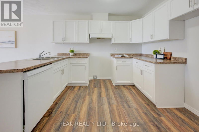 39 Oak Avenue  Brant (Paris), N3L3C6 | Image 11