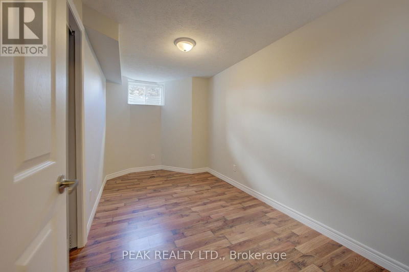 39 Oak Avenue  Brant (Paris), N3L3C6 | Image 25