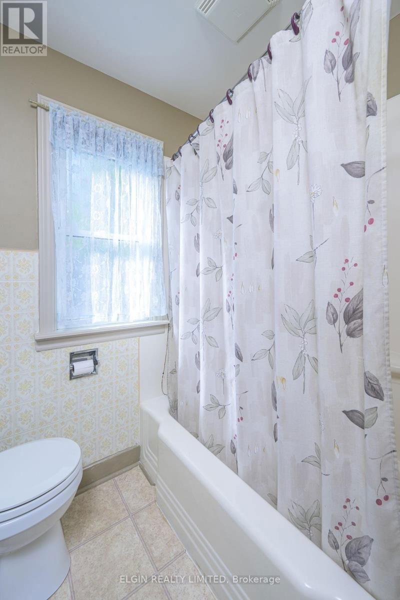 35 First Avenue  St. Thomas, N5R4M7 | Image 13