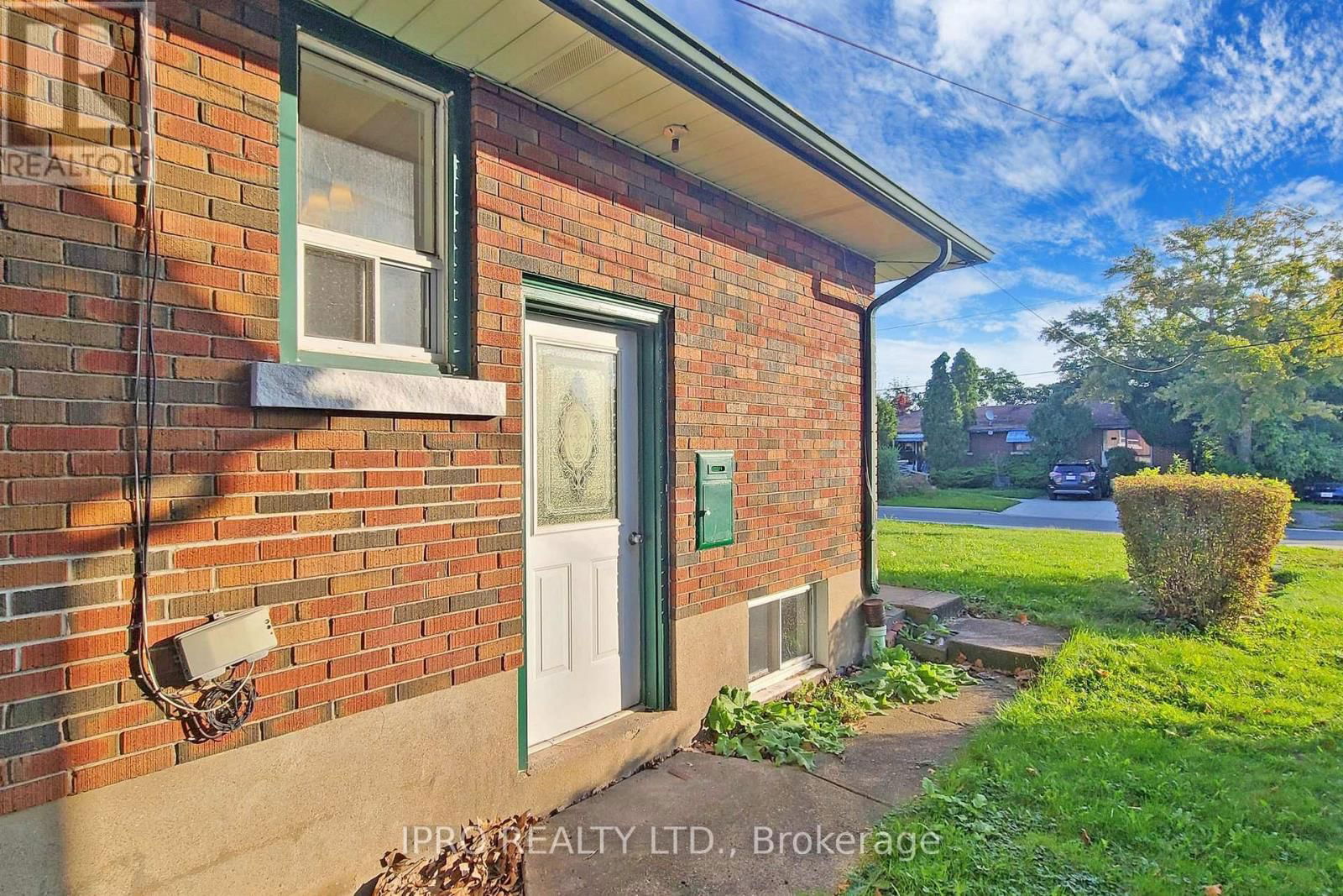 127 MOFFATT STREET E Image 4