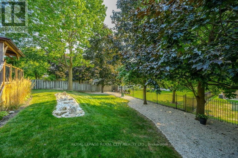 128 Harvard Road  Guelph (Hanlon Creek), N1G3R1 | Image 36