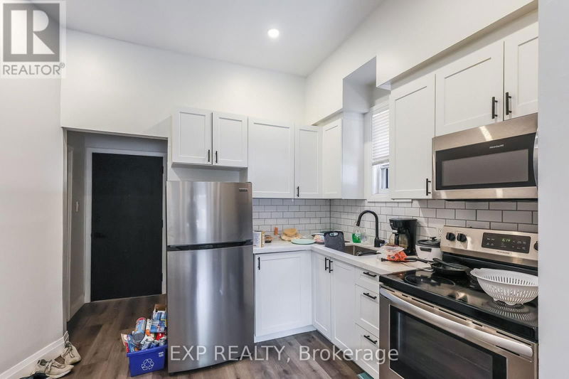 233 Victoria Avenue North Hamilton (Landsdale), L8L5G3 | Image 6