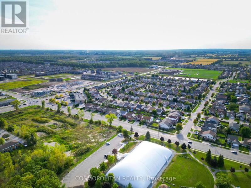 7045 Kalar Road  Niagara Falls, L2H3J6 | Image 34