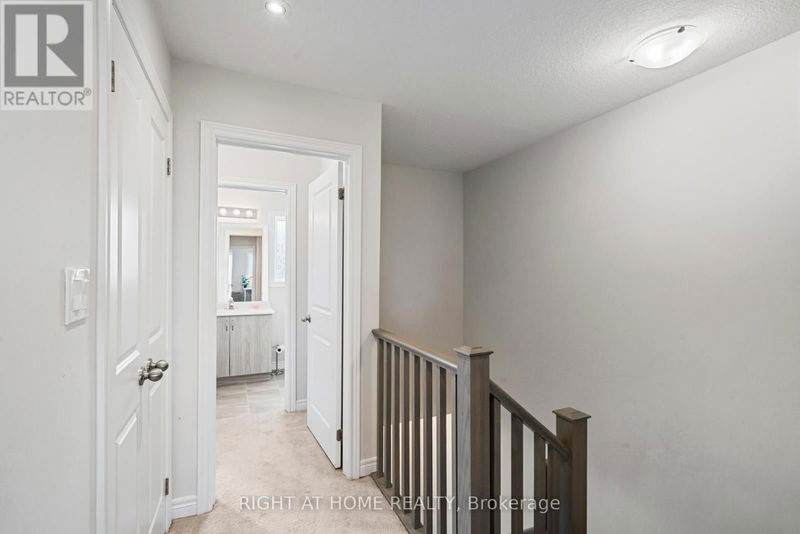 57 Pinot Crescent  Hamilton (Winona), L8E0J9 | Image 18