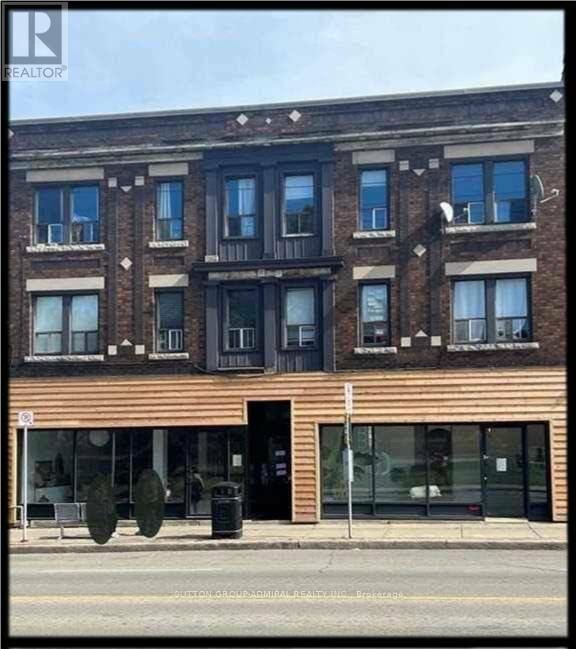 8 OTTAWA STREET N Image 1