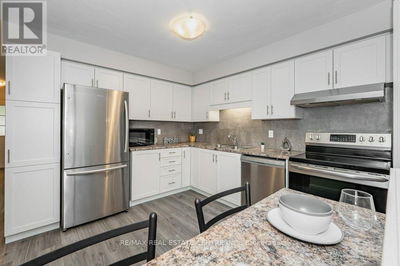  52 - 124 Gosling Gardens  Guelph (Clairfields), N1G5K6 | Image 1