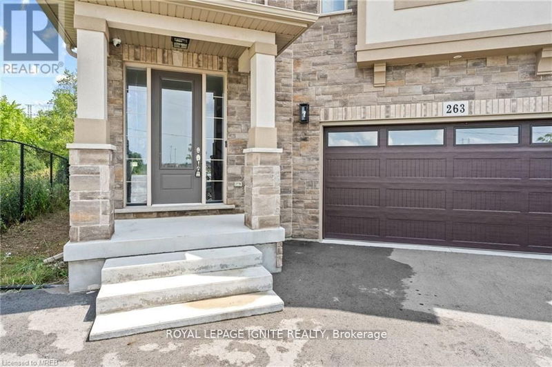 263 Memorial Park Drive  Welland, L3B0E3 | Image 2