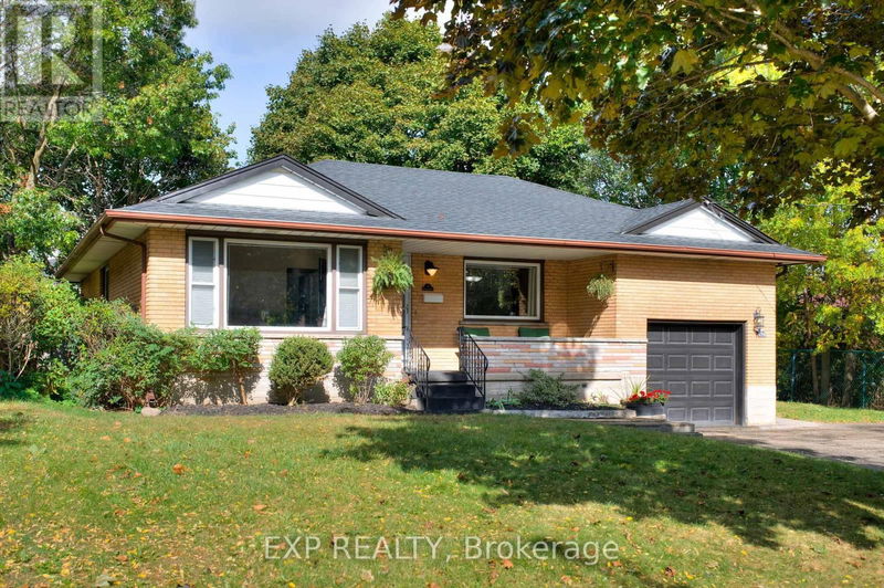 42 Acacia Street  Kitchener, N2G3B2 | Image 2