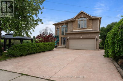 575 STONEHENGE Drive  Hamilton (Ancaster), L9K1T4 | Image 1