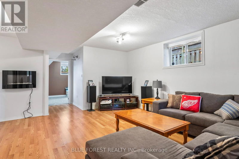 31 Dartmouth Drive  London, N5V4T8 | Image 19