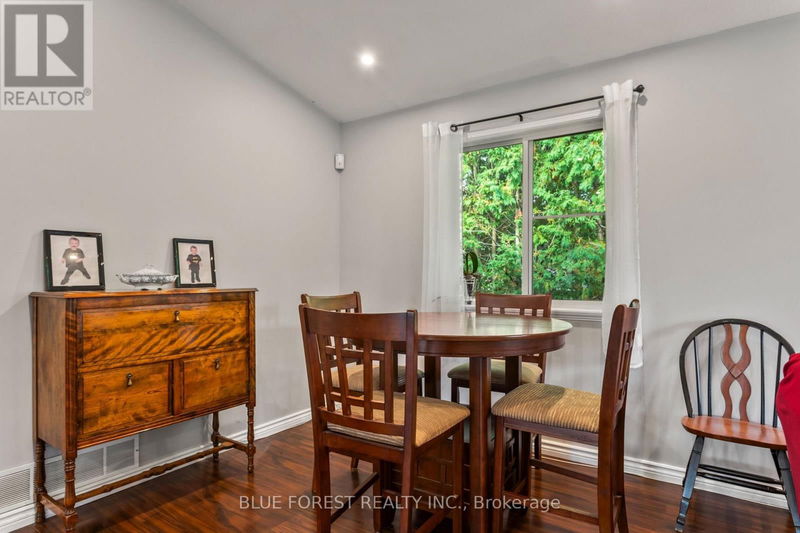 31 Dartmouth Drive  London, N5V4T8 | Image 9