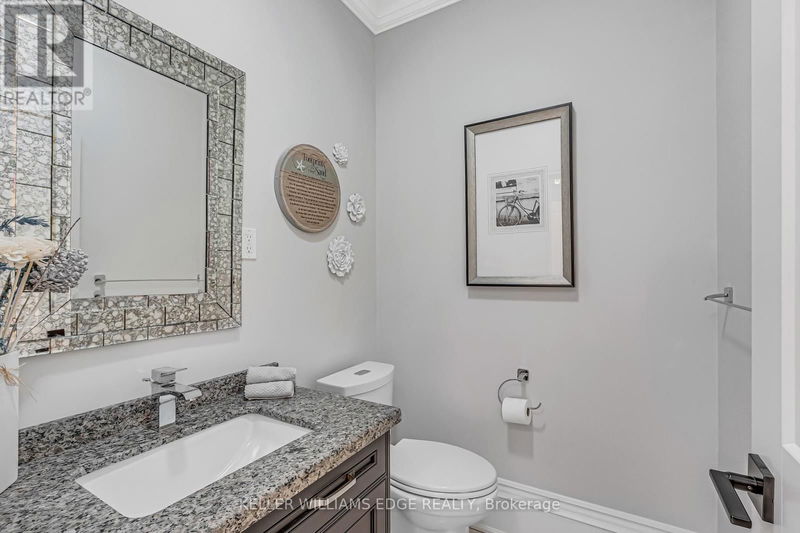 18 Elder Crescent  Hamilton (Ancaster), L0R1R0 | Image 15