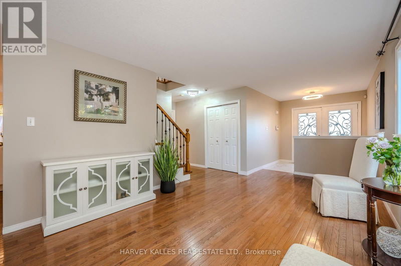 67 Hayward Crescent  Guelph (Clairfields), N1G5A3 | Image 6