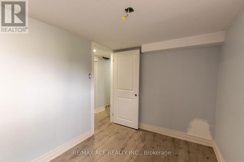 207 Linwood Street  London, N5Y1W7 | Image 36