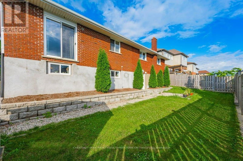 146 Cityview Drive North Guelph (Grange Hill East), N1E6Y5 | Image 39