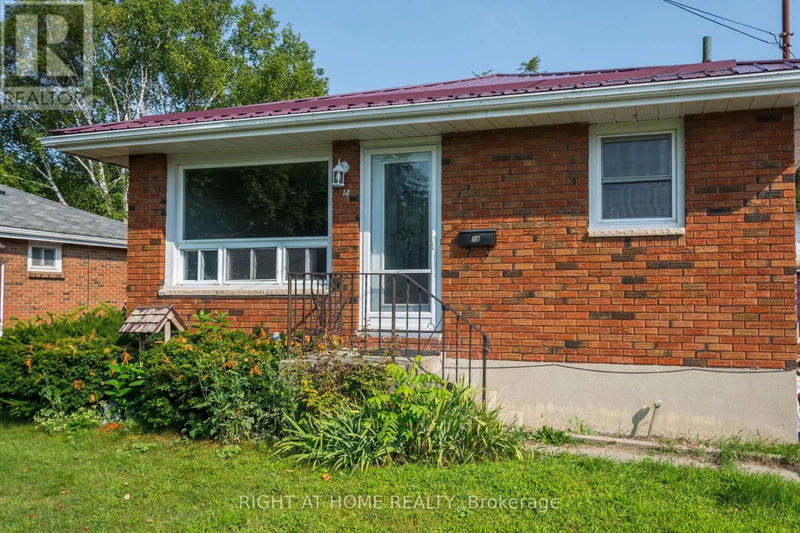 18 Harris Crescent  Belleville, K8P2M6 | Image 1