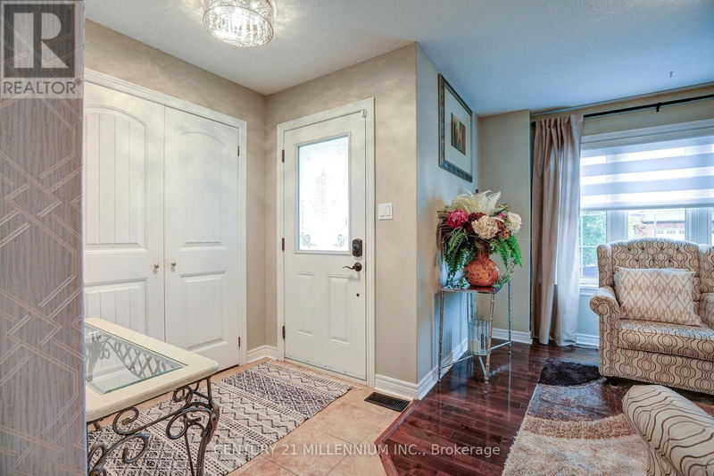 108 Silk Drive  Shelburne, L9V3E2 | Image 3