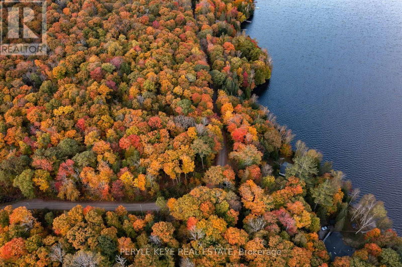 N/A South Menominee Lake Road  Lake of Bays, P1H2J3 | Image 4