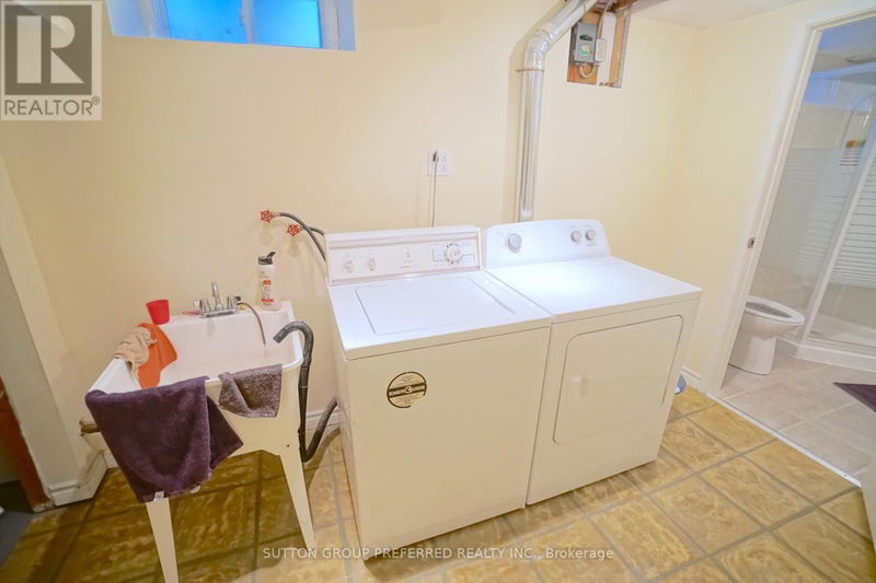 401 Regal Drive  London, N5Y1J8 | Image 39